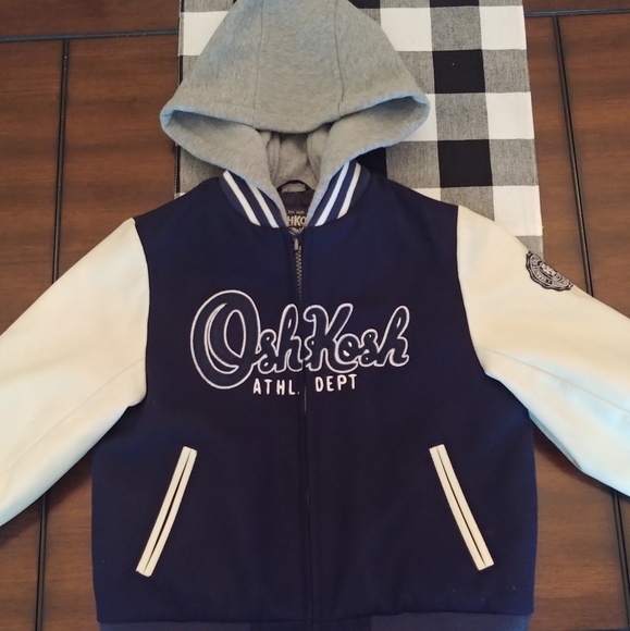 OshKosh B'gosh zip up w/hood. boys 5. - Picture 1 of 8